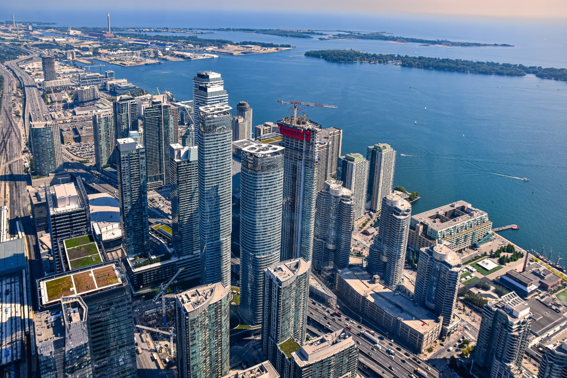 Vancouver landscape between the sea and the mountains of British Columbia